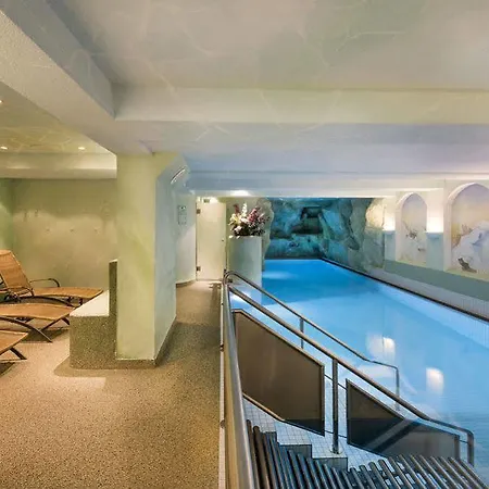 Отель Sunstar 4*